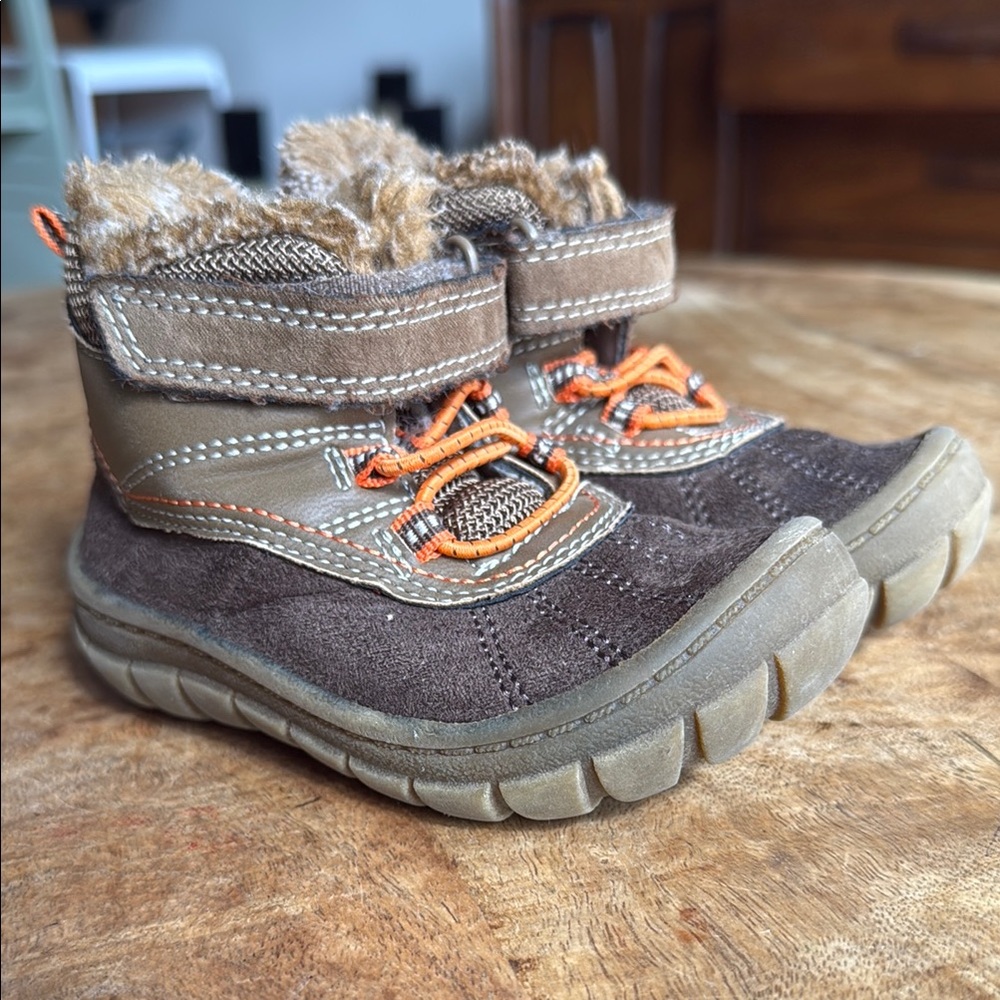Faux Fur Lined Winter Boots || OshKosh B’gosh